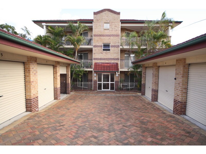 1/9 Macaulay Street, Coorparoo QLD 4151