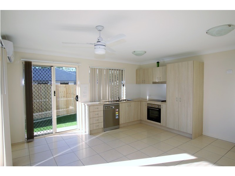 5b Lockyer Place, Crestmead QLD 4132