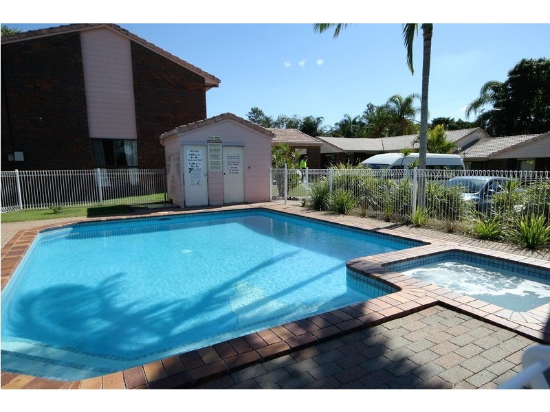 2/10 Damalis Street, Woodridge QLD 4114