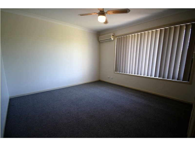 2/10 Damalis Street, Woodridge QLD 4114