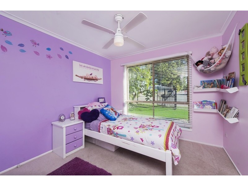 18 Eli Court, Hillcrest QLD 4118
