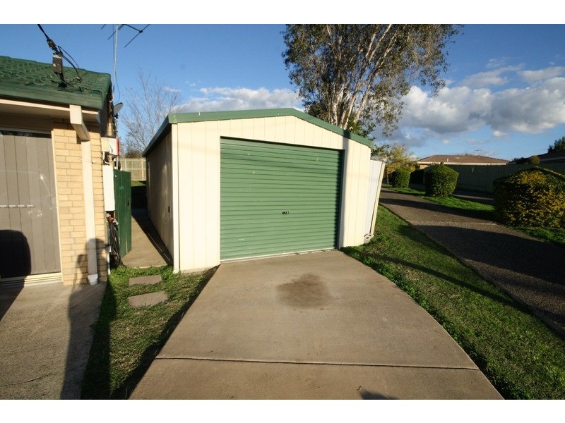 4 Mcgreavy Street, Ipswich QLD 4305