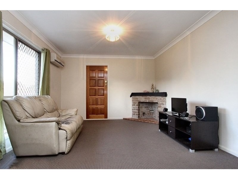 12 Brabham Street, Crestmead QLD 4132