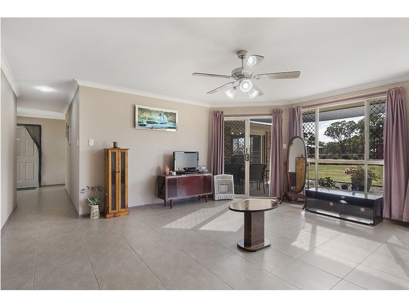9 Leslie Lane, Hendon QLD 4362