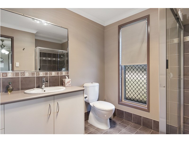 9 Leslie Lane, Hendon QLD 4362