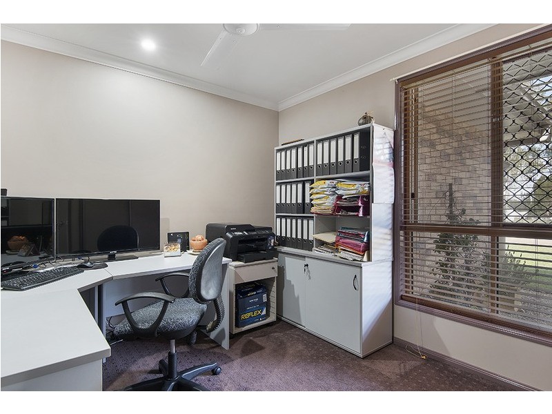 9 Leslie Lane, Hendon QLD 4362