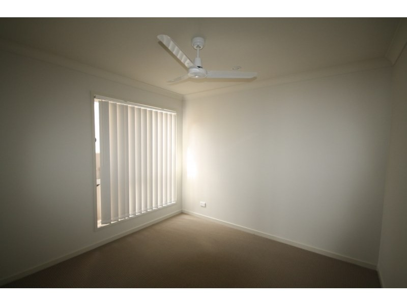 1/8 Bindarri Close, Waterford QLD 4133