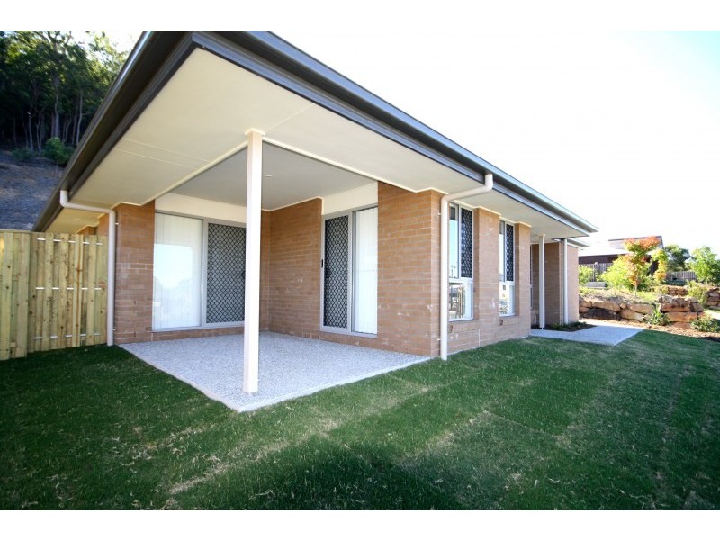 1/18 Bahrs Point Drive, Bahrs Scrub QLD 4207