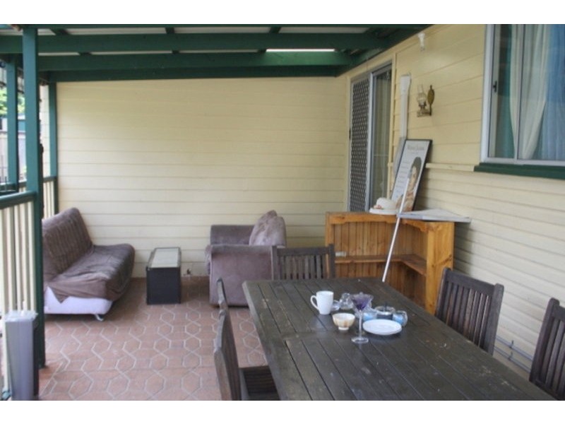 27 Mayes Avenue, Woodridge QLD 4114