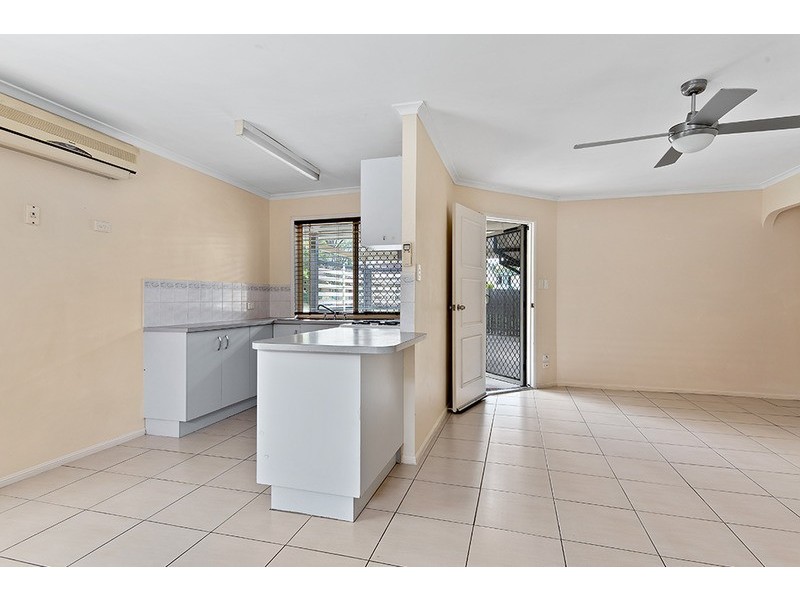 15 Carlton Close, Bethania QLD 4205