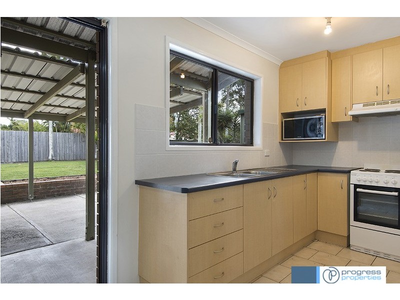 8 Yorkshire Crescent, Mount Warren Park QLD 4207