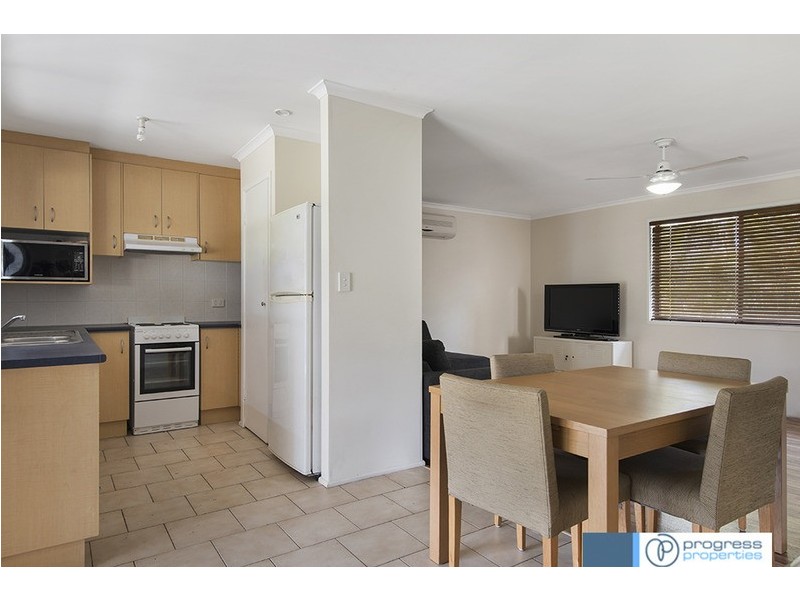 8 Yorkshire Crescent, Mount Warren Park QLD 4207
