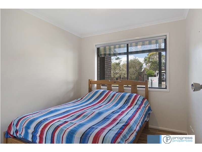 8 Yorkshire Crescent, Mount Warren Park QLD 4207