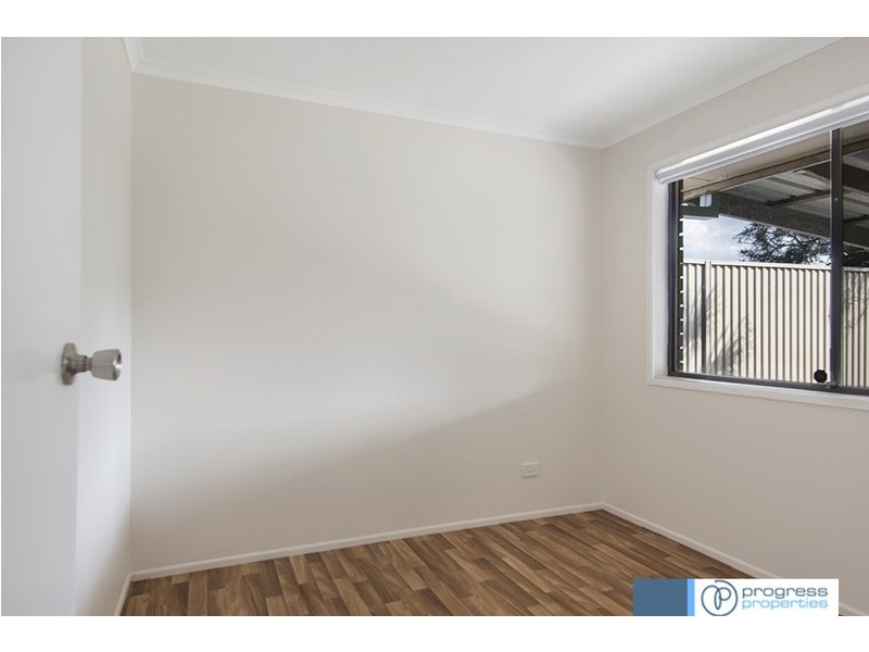 8 Yorkshire Crescent, Mount Warren Park QLD 4207