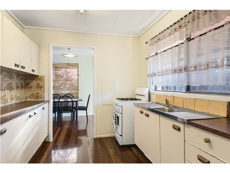 30 Yugumbri Crescent, Logan Central QLD 4114