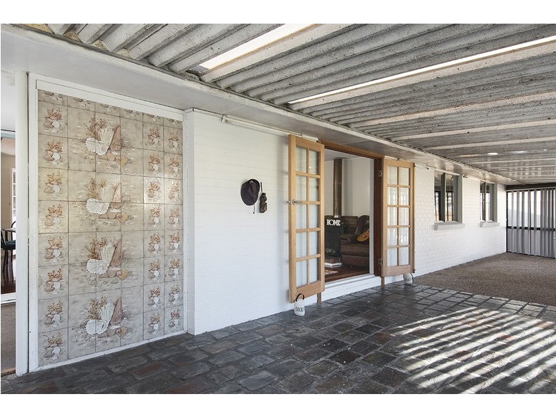 30 Yugumbri Crescent, Logan Central QLD 4114