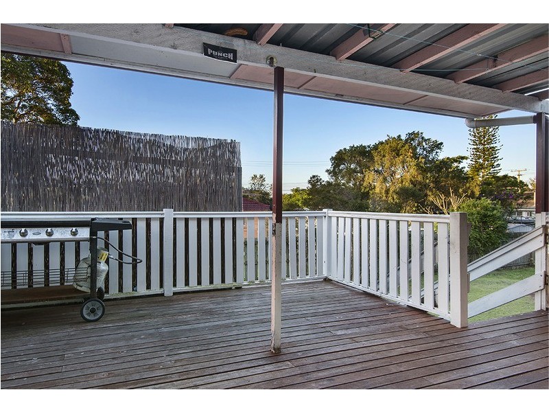 30 Yugumbri Crescent, Logan Central QLD 4114