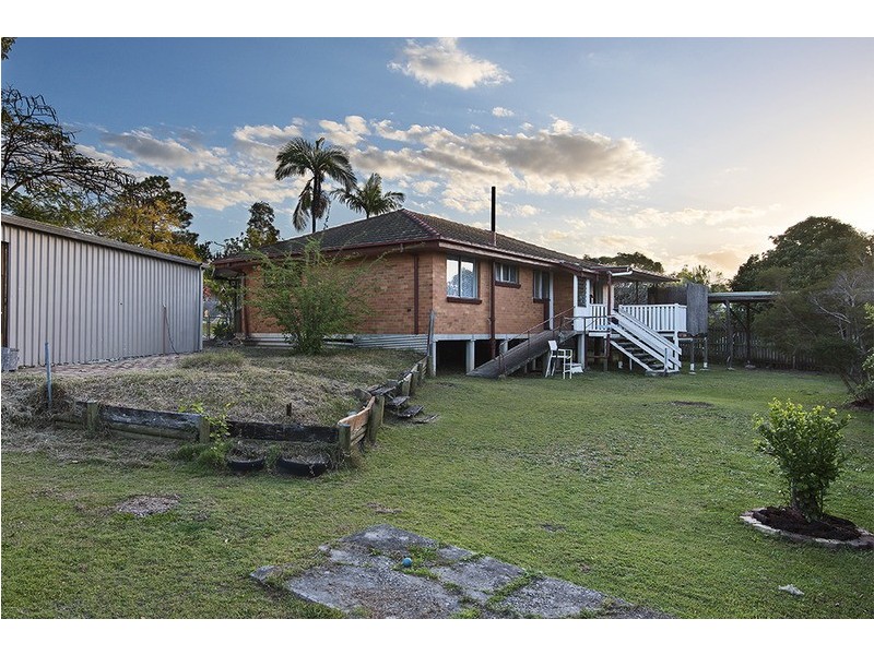 30 Yugumbri Crescent, Logan Central QLD 4114