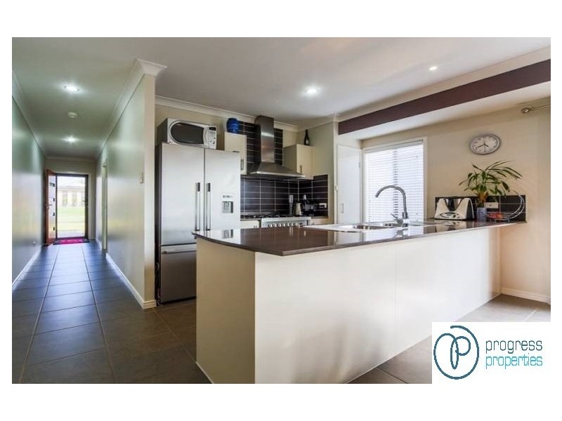 39 Daylesford Circuit, Ormeau QLD 4208