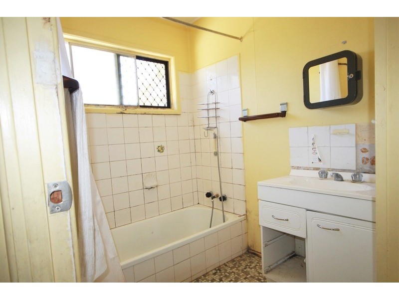 15 Walter Street, Logan Central QLD 4114