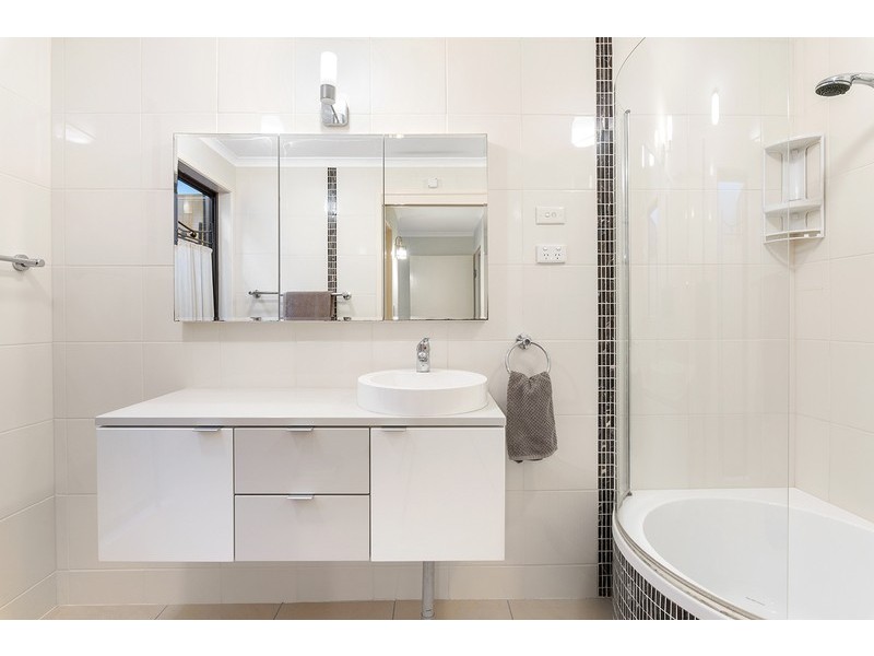 14 Lorimer Street, Springwood QLD 4127