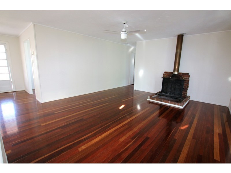 30 Yugumbri Crescent, Logan Central QLD 4114