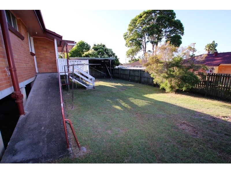 30 Yugumbri Crescent, Logan Central QLD 4114