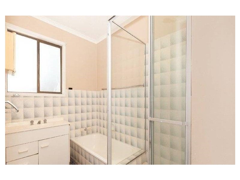 a/20 Cooneana Street, Bundamba QLD 4304