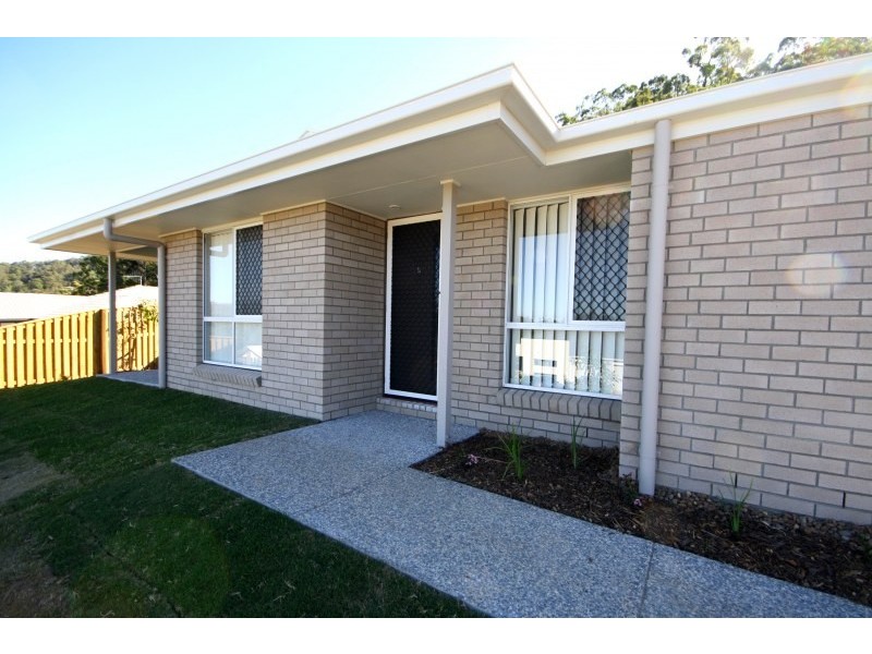 1/16 Bahrs Point Drive, Beenleigh QLD 4207