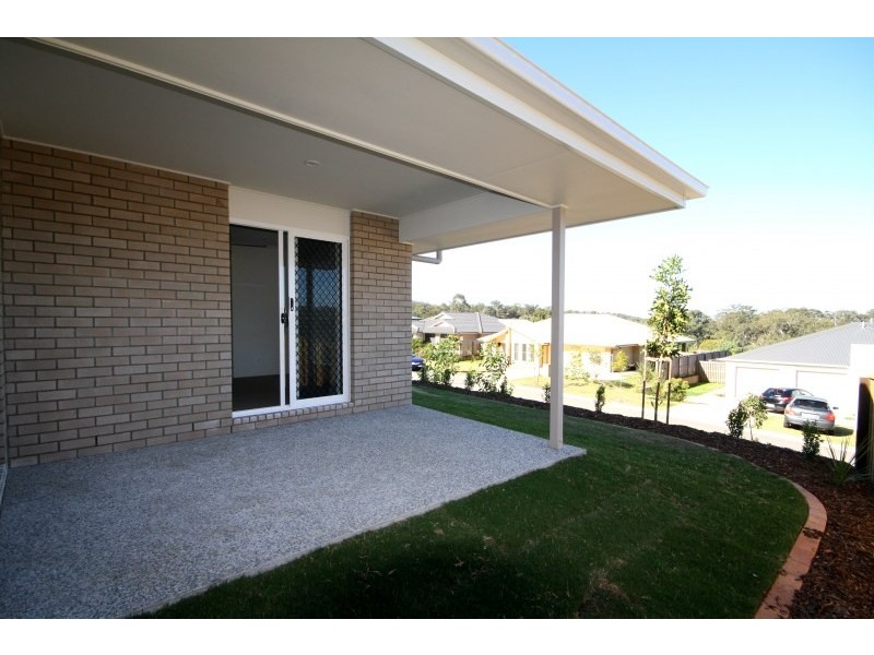 1/16 Bahrs Point Drive, Beenleigh QLD 4207