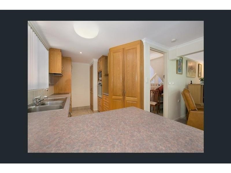 2 Lisbeth Street, Springwood QLD 4127