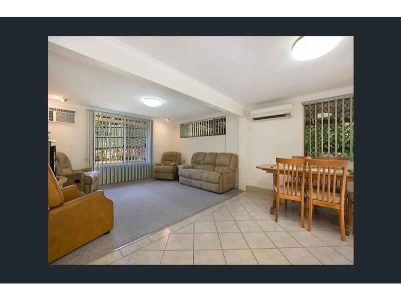 2 Lisbeth Street, Springwood QLD 4127