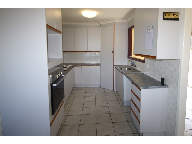 1 Marshall Street, Kingston QLD 4114