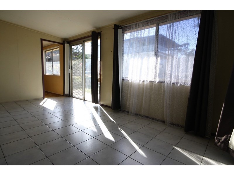 1 Marshall Street, Kingston QLD 4114