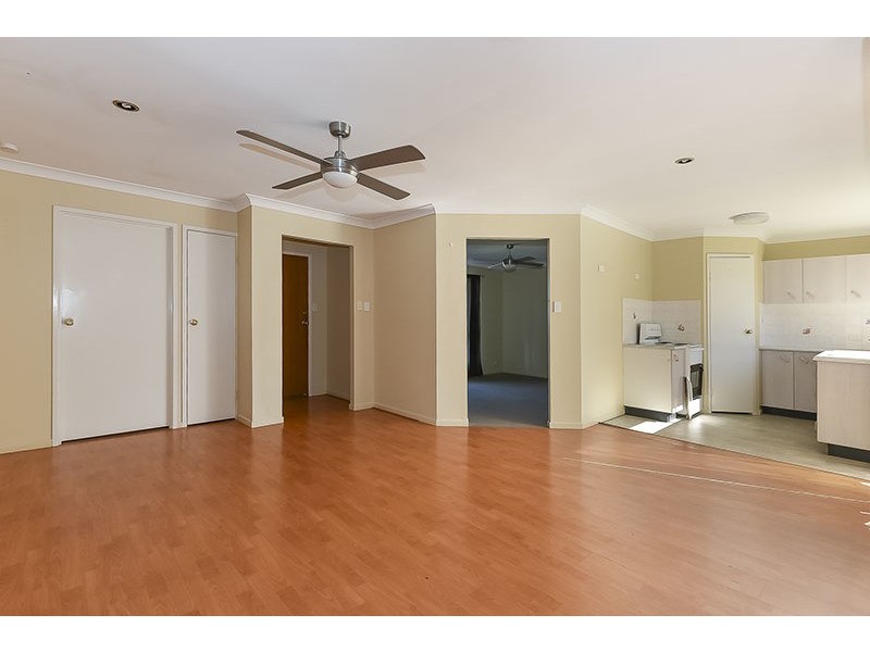 1 Troy Close, Edens Landing QLD 4207