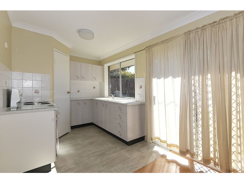 1 Troy Close, Edens Landing QLD 4207