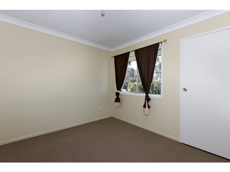 1 Troy Close, Edens Landing QLD 4207
