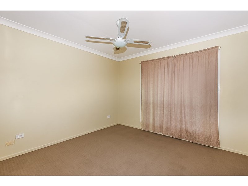 1 Troy Close, Edens Landing QLD 4207