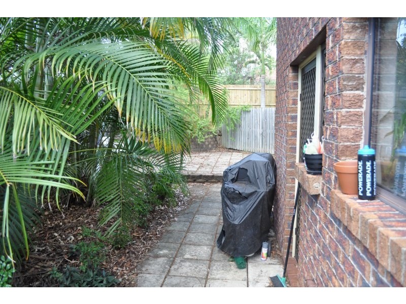 2/93 Barbaralla Drive, Springwood QLD 4127