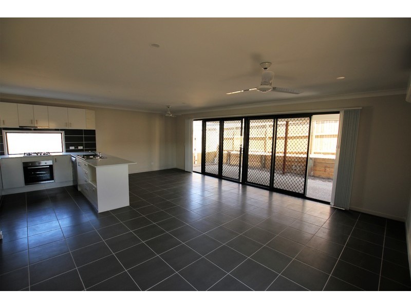 13 Mt Pleasant Street, Park Ridge QLD 4125