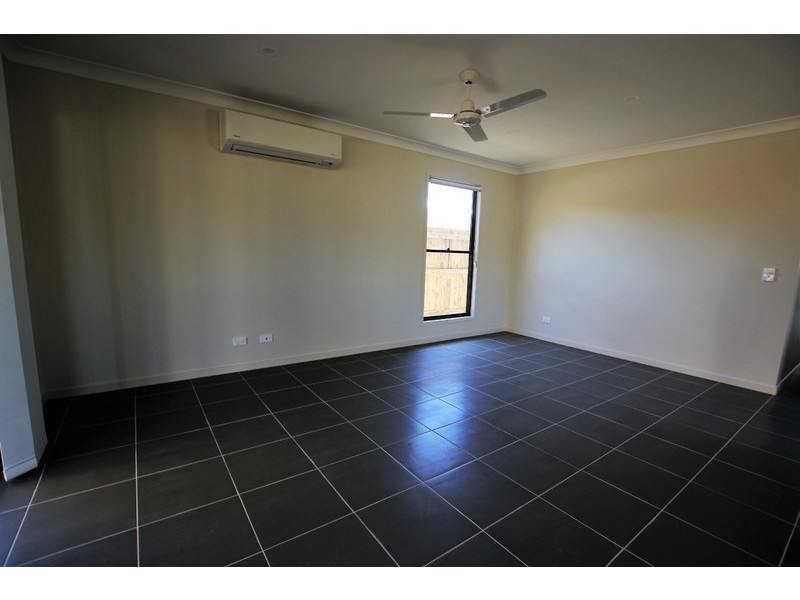 13 Mt Pleasant Street, Park Ridge QLD 4125