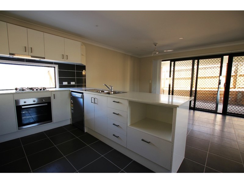 13 Mt Pleasant Street, Park Ridge QLD 4125