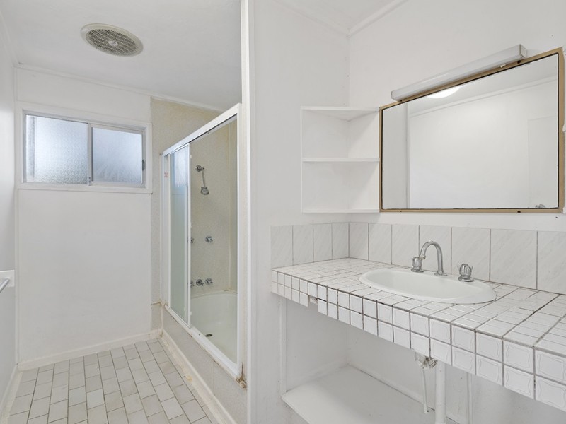 124 North Road, Woodridge QLD 4114