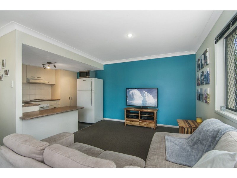 1/30 Government Road, Labrador QLD 4215