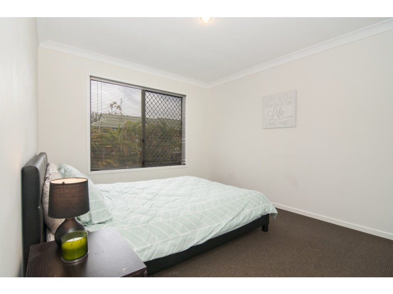 1/30 Government Road, Labrador QLD 4215