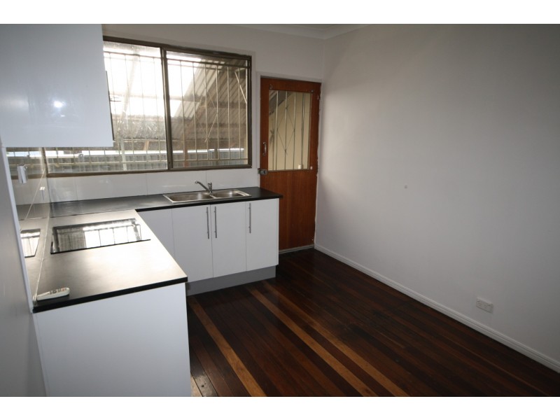 9 Muller Road, Woodridge QLD 4114