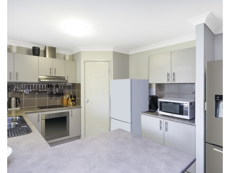 6 Glengarry Lane, Raceview QLD 4305