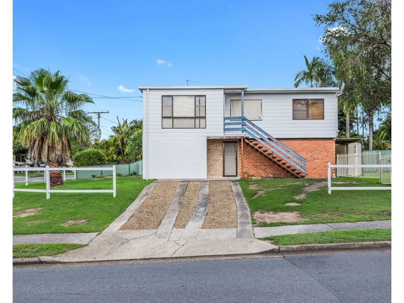 33 Aquarius Drive, Kingston QLD 4114