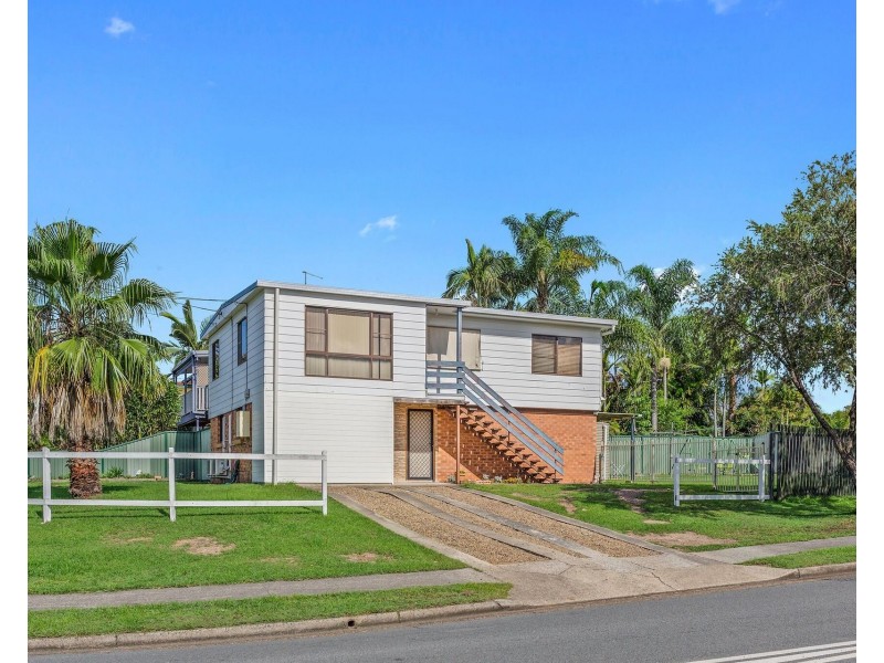 33 Aquarius Drive, Kingston QLD 4114