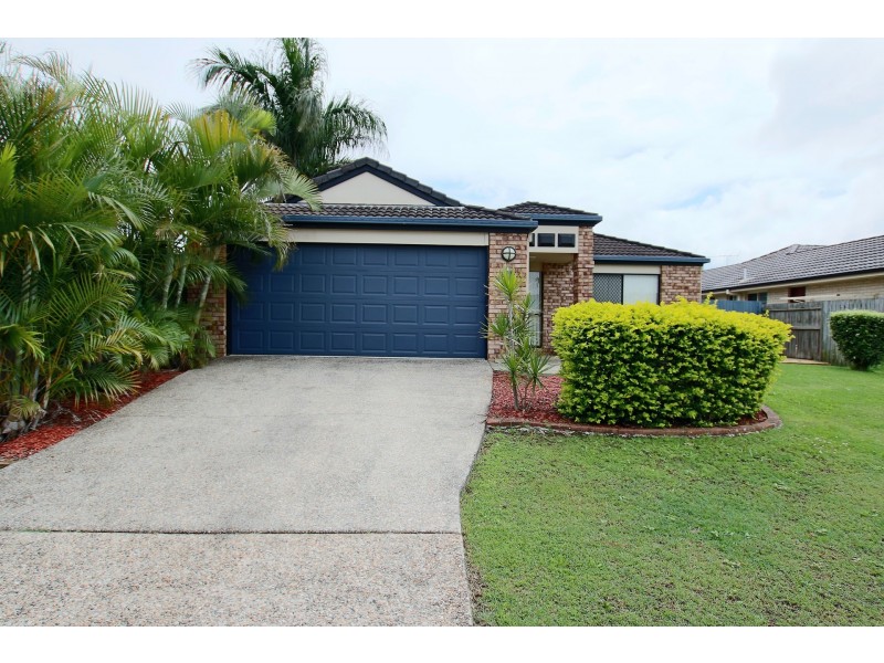 8 Links Avenue, Meadowbrook QLD 4131